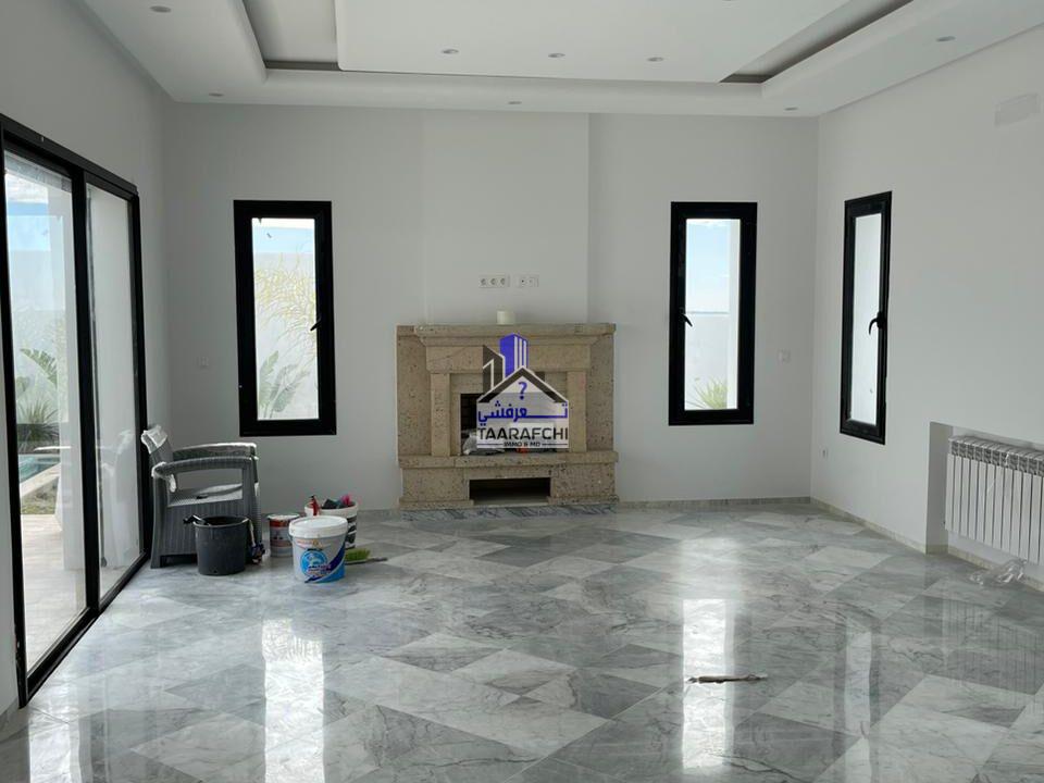 31b8a6df-50e5-400f-8b31-051e253ed335