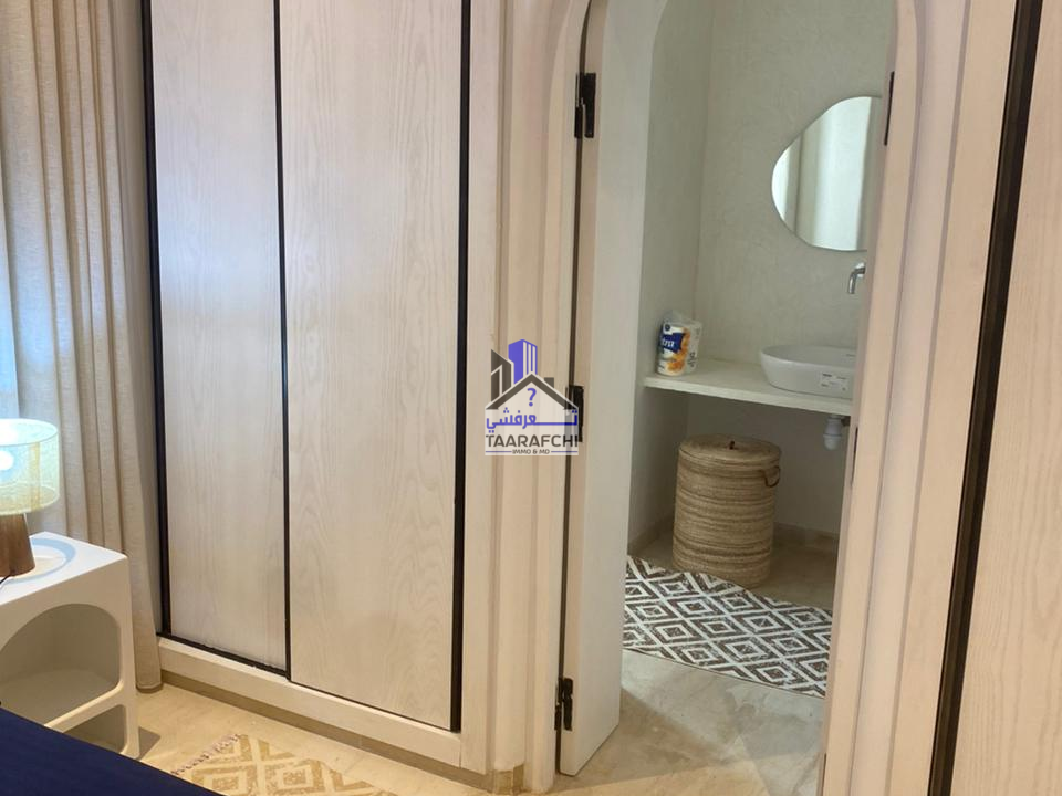 ea49b671-5293-4bb8-8f71-568dfa4bc812